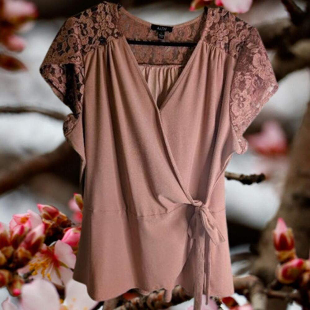 AUW XL pink cap lace sleeve polyester wrap blouse. Spring/Summer